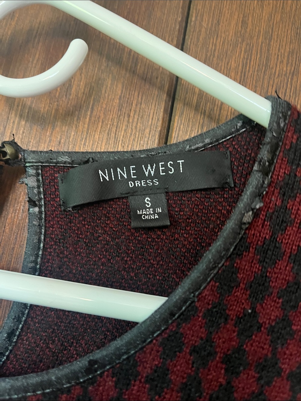 Nine West Burgundy and Black Houndstooth Long Sleeve Knit Shift Dress - Picture 2 of 9